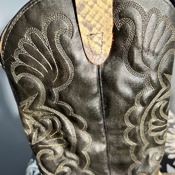 Mens Roy Cooper cowboy boots. Used. Snakeskin size 8 - Picture 4 of 6